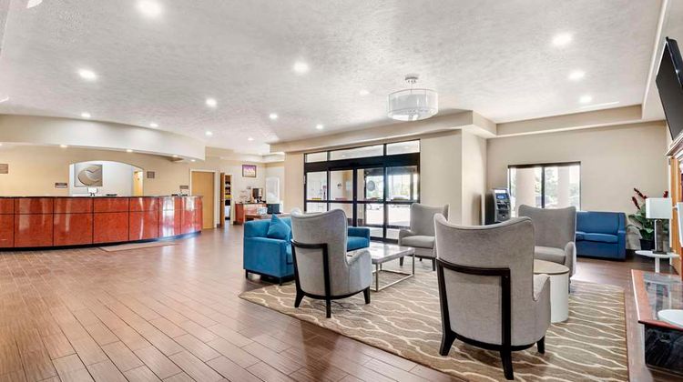 Comfort Suites Lobby
