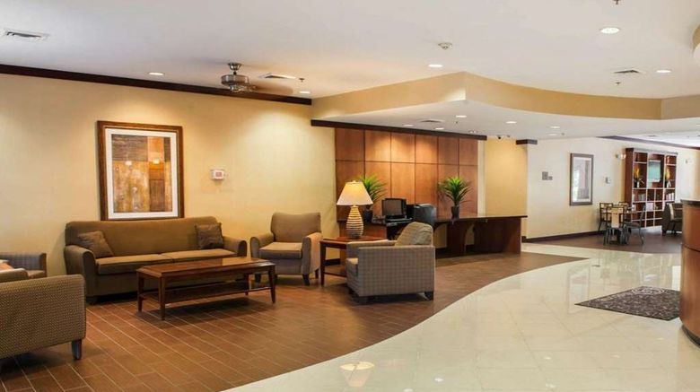 <b>Comfort Suites Southport Lobby</b>. Images powered by <a href="https://iceportal.shijigroup.com/" title="IcePortal" target="_blank">IcePortal</a>.