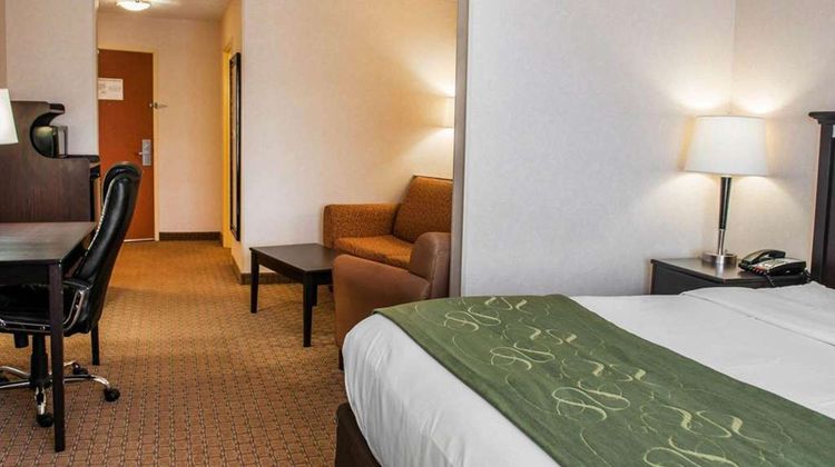Comfort Suites Southport Suite