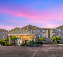 Comfort Inn Fremont Exterior