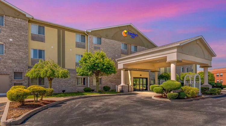 Comfort Inn Fremont Exterior