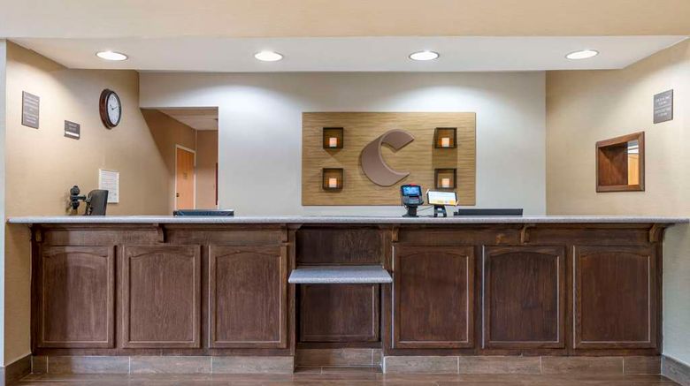 <b>Comfort Inn Fremont Lobby</b>. Images powered by <a href="https://iceportal.shijigroup.com/" title="IcePortal" target="_blank">IcePortal</a>.