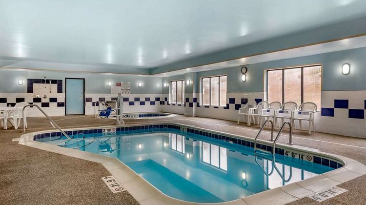 Comfort Suites Elkhart South Pool