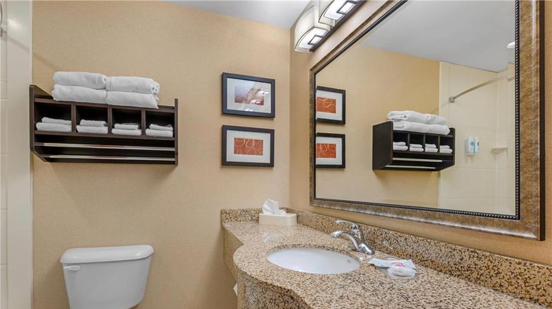 <b>Comfort Suites South Bend Room</b>. Images powered by <a href="https://iceportal.shijigroup.com/" title="IcePortal" target="_blank">IcePortal</a>.