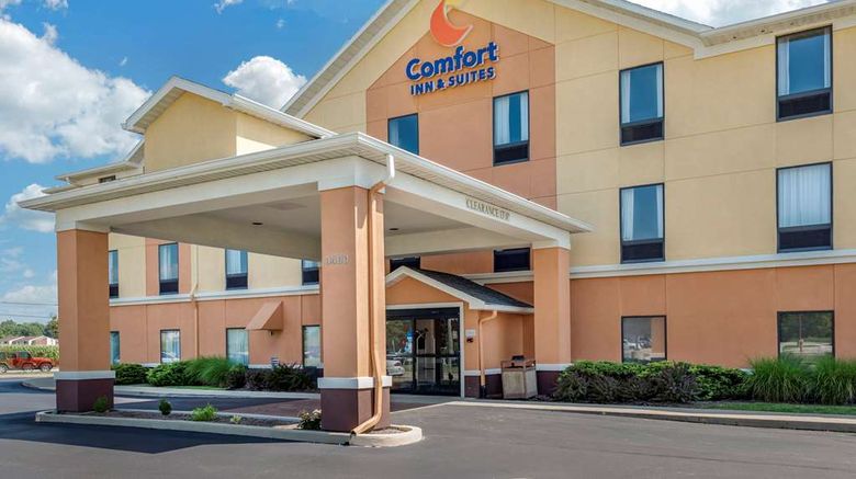 Comfort Inn and Suites Muncie Exterior. Images powered by <a href="https://iceportal.shijigroup.com" target="_blank" rel="noopener">Ice Portal</a>.