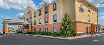 Comfort Inn and Suites Muncie Exterior