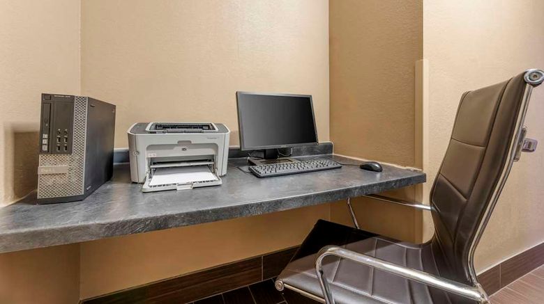 <b>Comfort Inn & Suites Porter Other</b>. Images powered by <a href="https://iceportal.shijigroup.com/" title="IcePortal" target="_blank">IcePortal</a>.