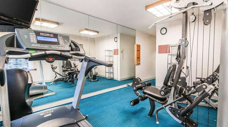 <b>Quality Inn South Health</b>. Images powered by <a href="https://iceportal.shijigroup.com/" title="IcePortal" target="_blank">IcePortal</a>.