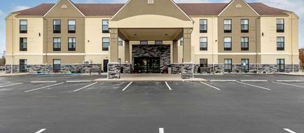 Comfort Inn Madison near Clifty Falls Exterior