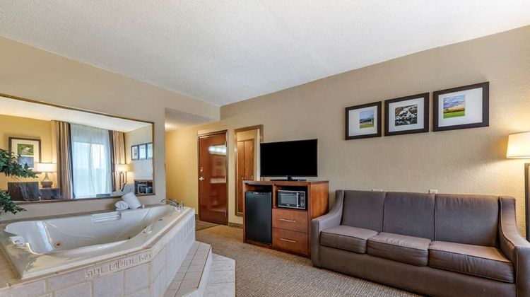 Comfort Inn Madison near Clifty Falls Suite