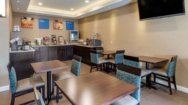<b>Comfort Inn Madison near Clifty Falls Restaurant</b>. Images powered by <a href="https://iceportal.shijigroup.com/" title="IcePortal" target="_blank">IcePortal</a>.