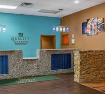 Quality Inn & Suites Lobby
