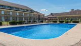 <b>Quality Inn & Suites Pool</b>. Images powered by <a href="https://iceportal.shijigroup.com/" title="IcePortal" target="_blank">IcePortal</a>.
