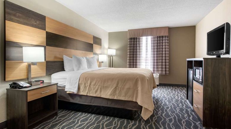 <b>Quality Inn & Suites Suite</b>. Images powered by <a href="https://iceportal.shijigroup.com/" title="IcePortal" target="_blank">IcePortal</a>.