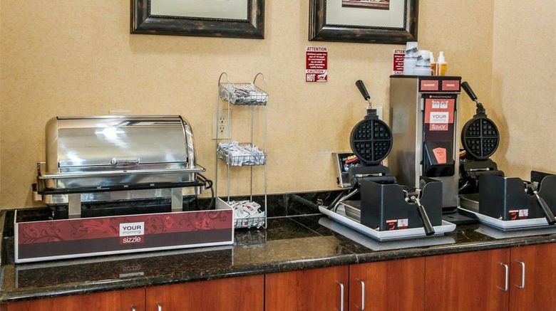<b>Comfort Suites Indianapolis Airport Restaurant</b>. Images powered by <a href="https://iceportal.shijigroup.com/" title="IcePortal" target="_blank">IcePortal</a>.