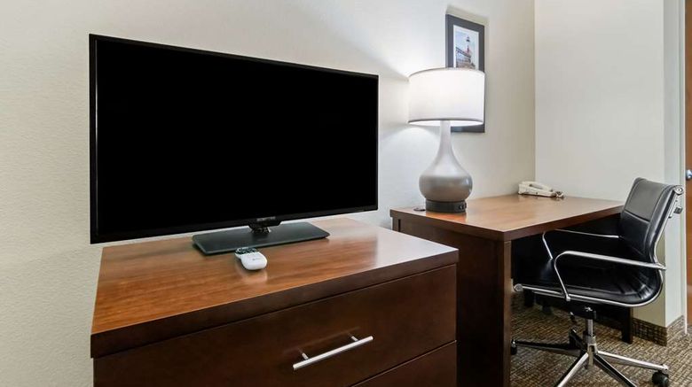 <b>Comfort Inn Room</b>. Images powered by <a href="https://iceportal.shijigroup.com/" title="IcePortal" target="_blank">IcePortal</a>.