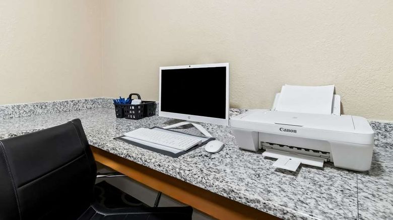 <b>Comfort Inn Other</b>. Images powered by <a href="https://iceportal.shijigroup.com/" title="IcePortal" target="_blank">IcePortal</a>.