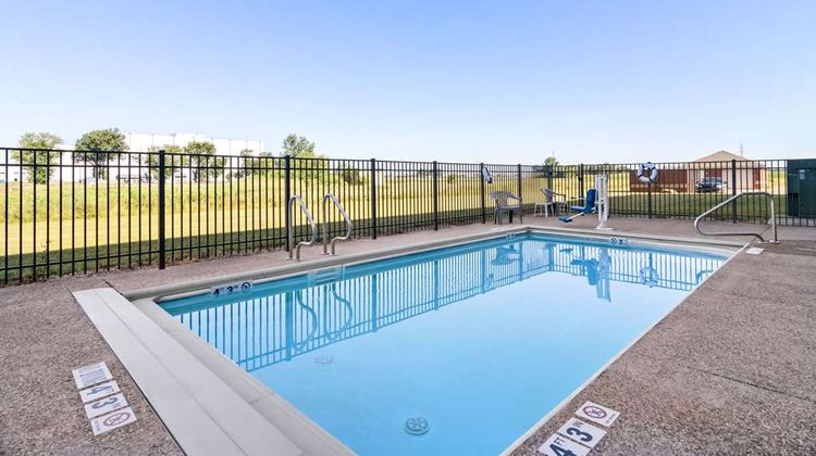 Comfort Inn Pool
