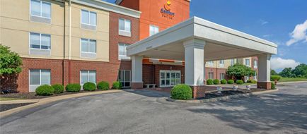 Comfort Suites Exterior