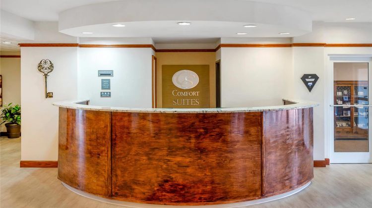 Comfort Suites Lobby