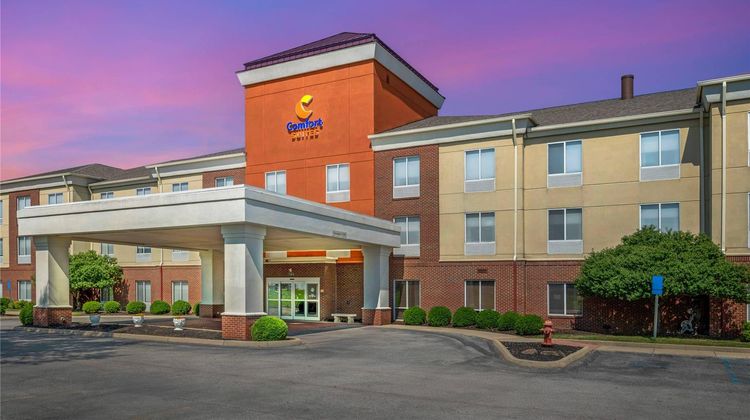 Comfort Suites Exterior
