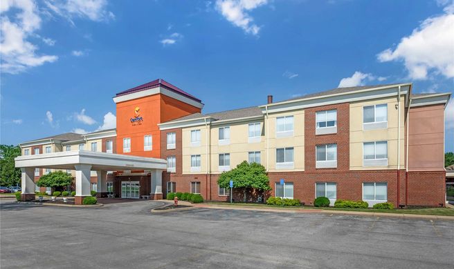 Comfort Suites Exterior