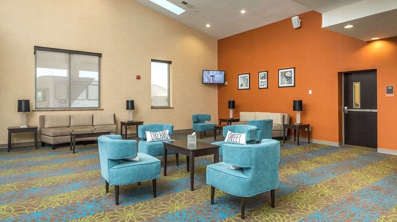 <b>Sleep Inn & Stes & Conference Center Lobby</b>. Images powered by <a href="https://iceportal.shijigroup.com/" title="IcePortal" target="_blank">IcePortal</a>.