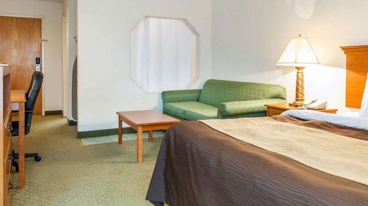 Quality Inn Rushville Suite