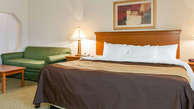 Quality Inn Rushville Room