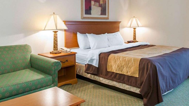 <b>Quality Inn Rushville Suite</b>. Images powered by <a href="https://iceportal.shijigroup.com/" title="IcePortal" target="_blank">IcePortal</a>.
