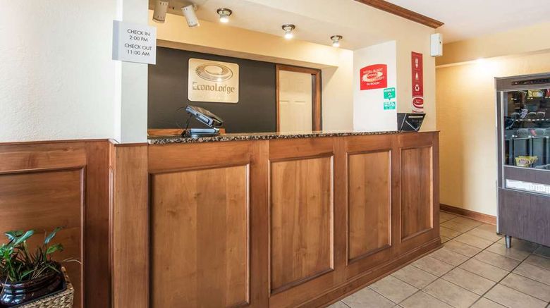 <b>Econo Lodge Cloverdale Lobby</b>. Images powered by <a href="https://iceportal.shijigroup.com/" title="IcePortal" target="_blank">IcePortal</a>.