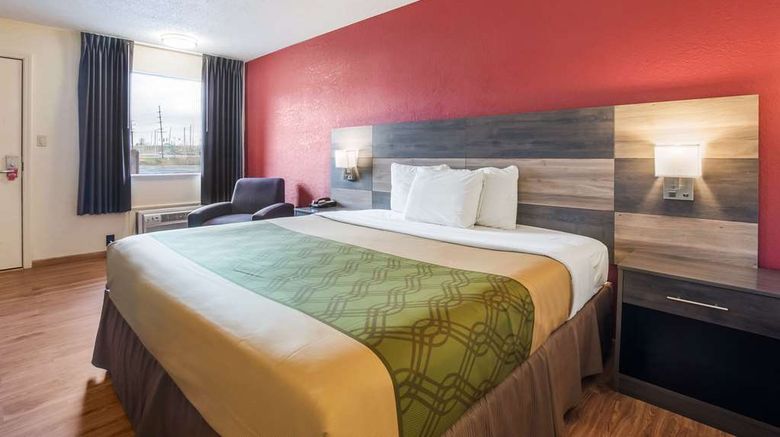 <b>Econo Lodge Cloverdale Room</b>. Images powered by <a href="https://iceportal.shijigroup.com/" title="IcePortal" target="_blank">IcePortal</a>.