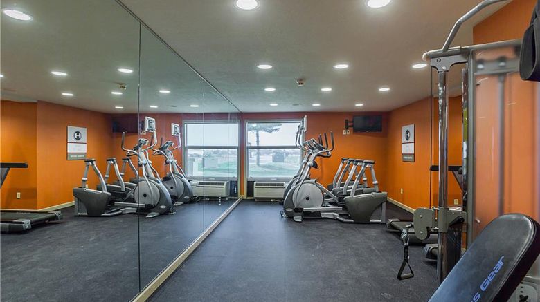 <b>Clarion Inn & Suites Evansville Health</b>. Images powered by <a href="https://iceportal.shijigroup.com/" title="IcePortal" target="_blank">IcePortal</a>.