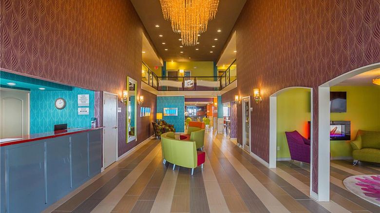 <b>Clarion Inn & Suites Evansville Lobby</b>. Images powered by <a href="https://iceportal.shijigroup.com/" title="IcePortal" target="_blank">IcePortal</a>.