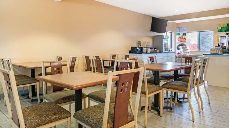 Quality Inn Noblesville Restaurant