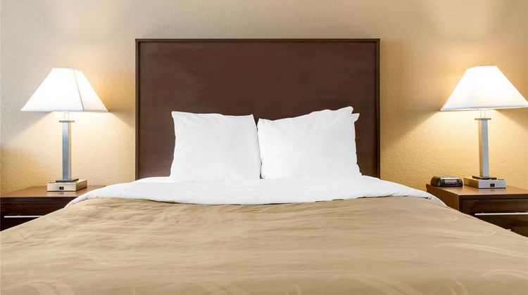 Quality Inn Noblesville Room