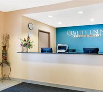 Quality Inn Noblesville Lobby