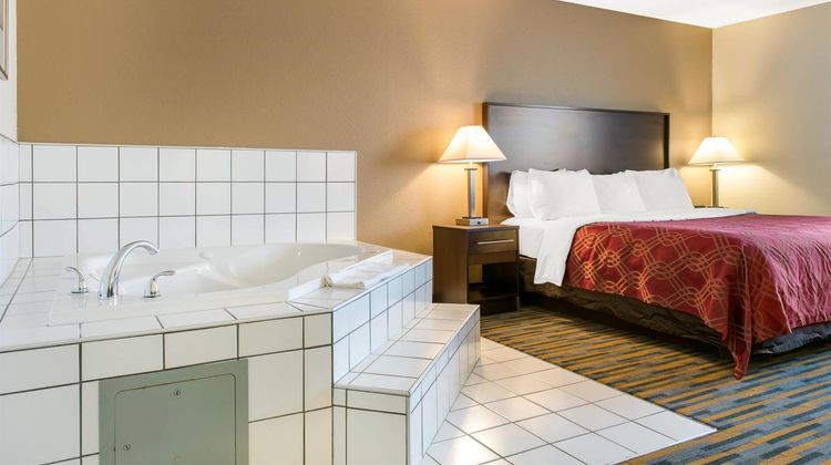 Quality Inn Noblesville Suite