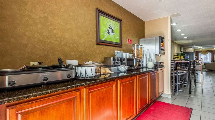 Econo Lodge Inn and Suites Evansville East Restaurant