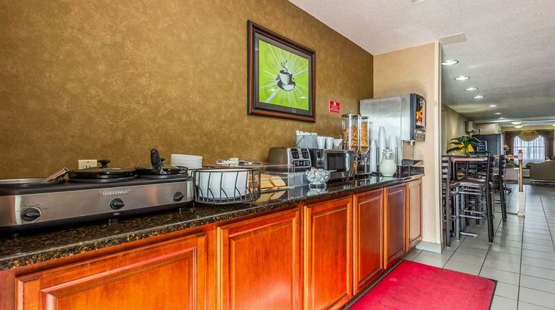 <b>Econo Lodge Inn and Suites Evansville East Restaurant</b>. Images powered by <a href="https://iceportal.shijigroup.com/" title="IcePortal" target="_blank">IcePortal</a>.