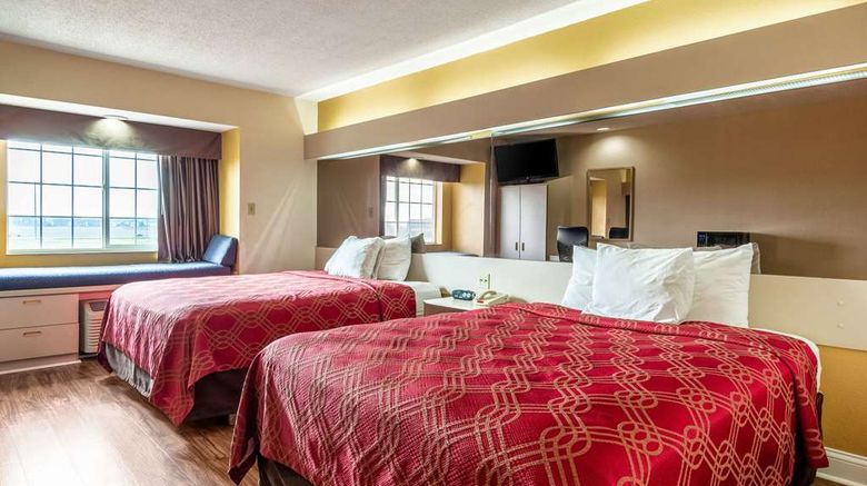 <b>Econo Lodge Inn and Suites Evansville East Room</b>. Images powered by <a href="https://iceportal.shijigroup.com/" title="IcePortal" target="_blank">IcePortal</a>.