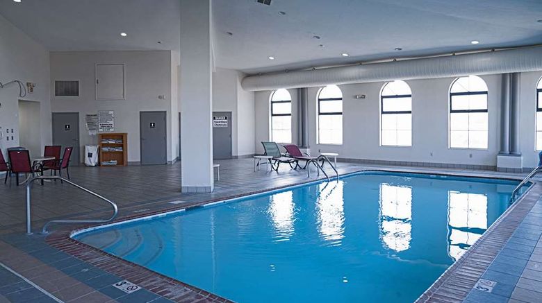 <b>Quality Inn Pool</b>. Images powered by <a href="https://iceportal.shijigroup.com/" title="IcePortal" target="_blank">IcePortal</a>.