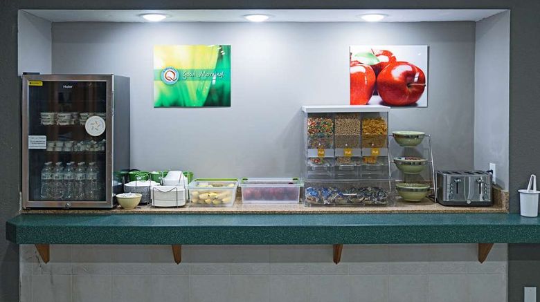 <b>Quality Inn Restaurant</b>. Images powered by <a href="https://iceportal.shijigroup.com/" title="IcePortal" target="_blank">IcePortal</a>.