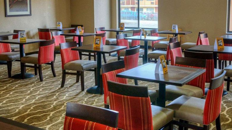 <b>Comfort Suites Plymouth Near US-30 Restaurant</b>. Images powered by <a href="https://iceportal.shijigroup.com/" title="IcePortal" target="_blank">IcePortal</a>.