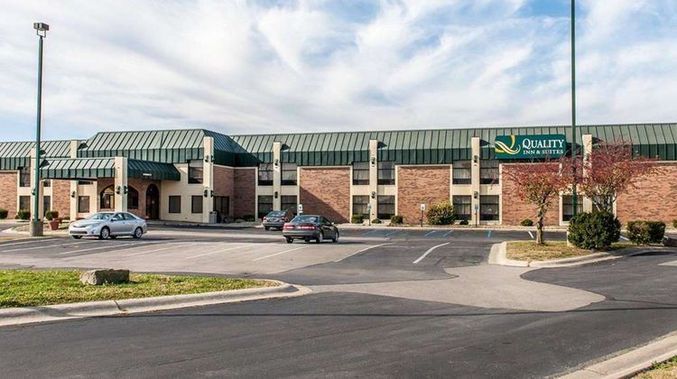 Quality Inn Exterior