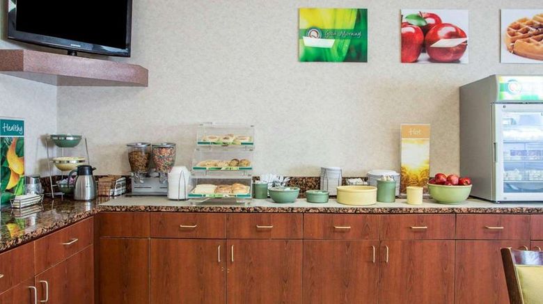 <b>Quality Inn Restaurant</b>. Images powered by <a href="https://iceportal.shijigroup.com/" title="IcePortal" target="_blank">IcePortal</a>.