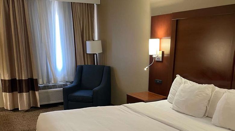 <b>Comfort Inn Indianapolis Room</b>. Images powered by <a href="https://iceportal.shijigroup.com/" title="IcePortal" target="_blank">IcePortal</a>.