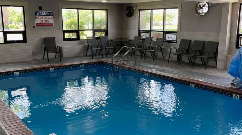<b>Comfort Inn Indianapolis Pool</b>. Images powered by <a href="https://iceportal.shijigroup.com/" title="IcePortal" target="_blank">IcePortal</a>.
