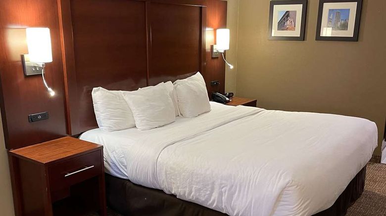 <b>Comfort Inn Indianapolis Room</b>. Images powered by <a href="https://iceportal.shijigroup.com/" title="IcePortal" target="_blank">IcePortal</a>.