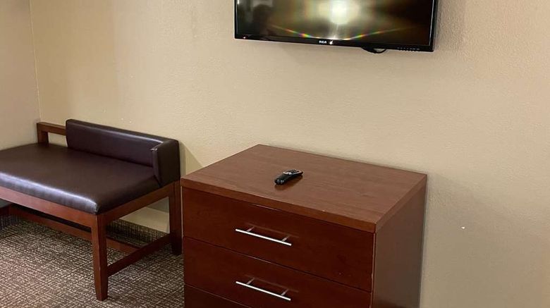 <b>Comfort Inn Indianapolis Room</b>. Images powered by <a href="https://iceportal.shijigroup.com/" title="IcePortal" target="_blank">IcePortal</a>.